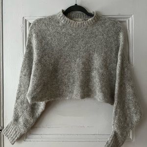 ARITZIA - Wilfred Free Cropped Sweater (light grey)